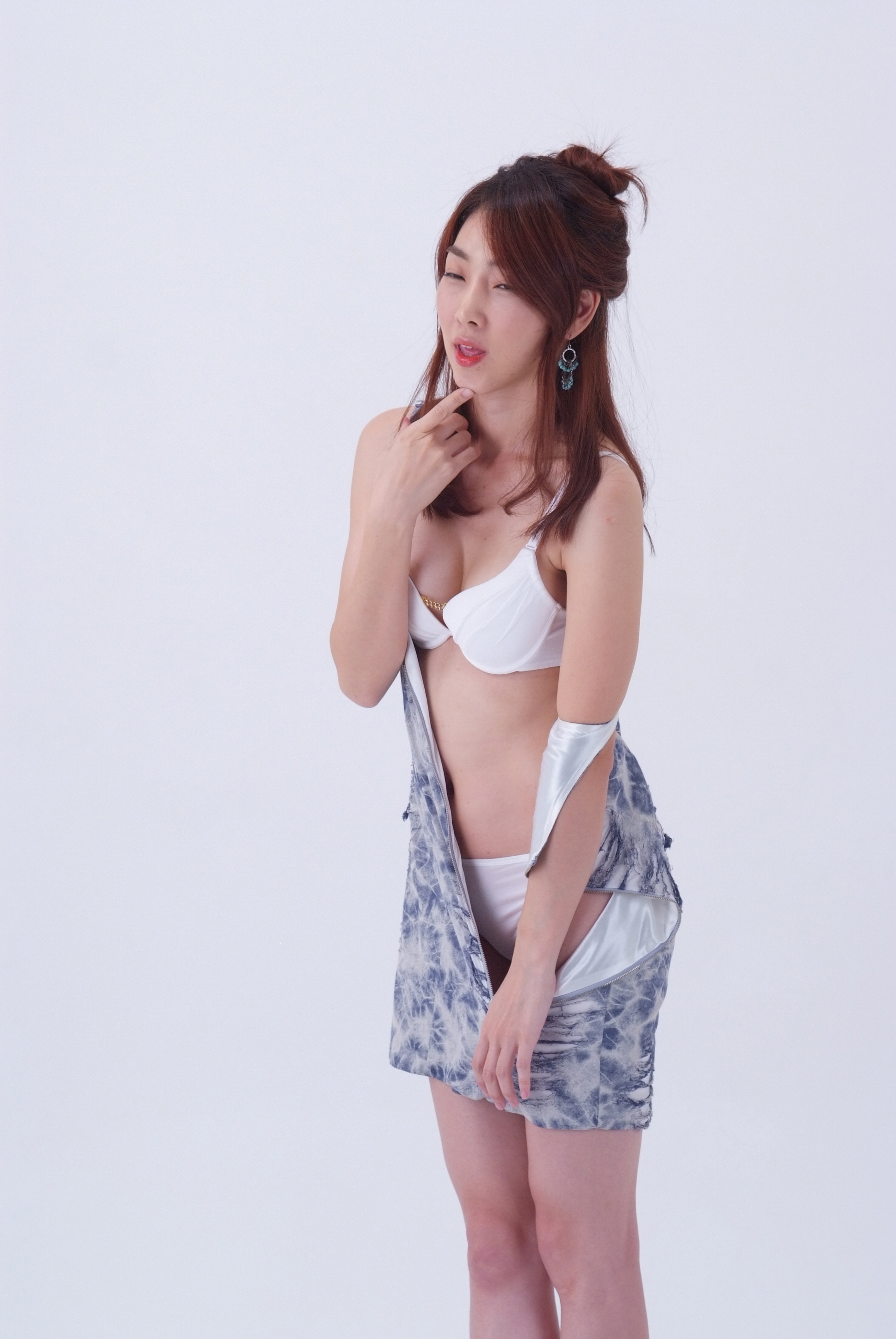 미분류 / 출사 혜령_5.86G_2,378장 속옷쇼핑몰